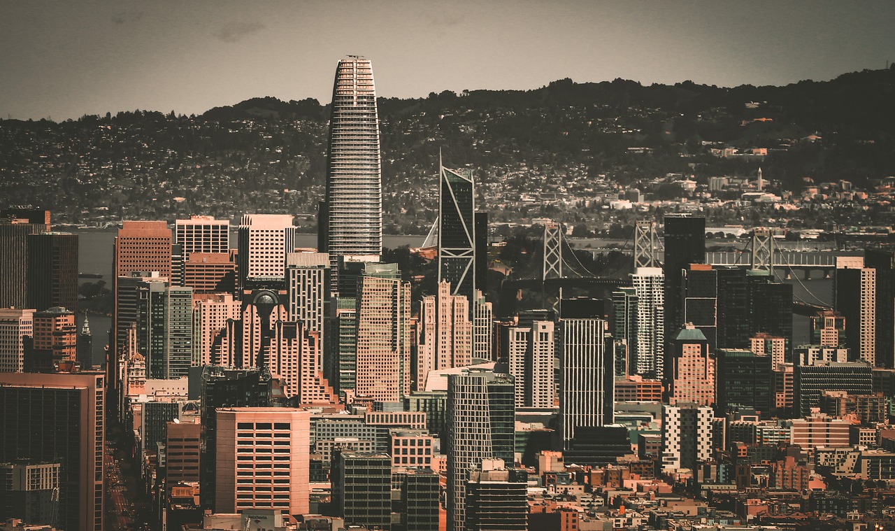 他在赛后采 他在赛后采